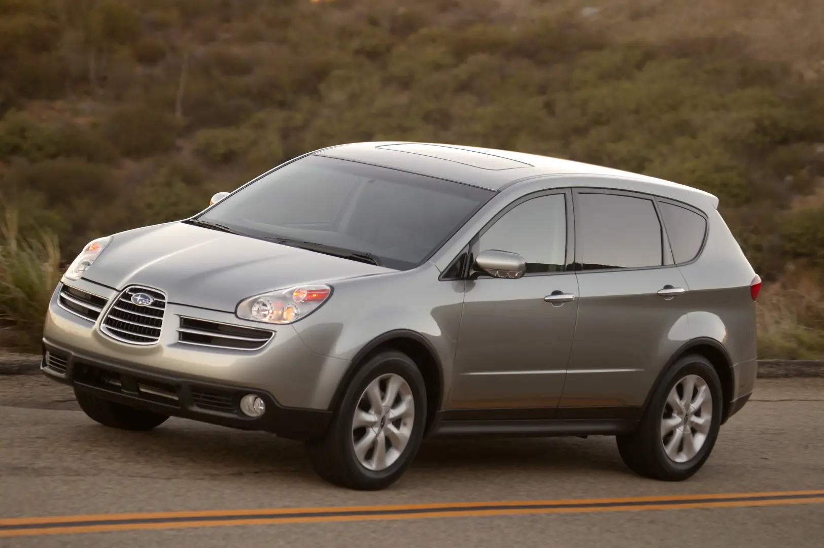 Subaru  Tribeca 3.0 Active 1