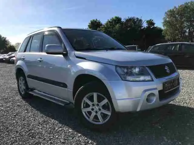 Suzuki Grand Vitara Grand Vitara 2.0 Klima 3