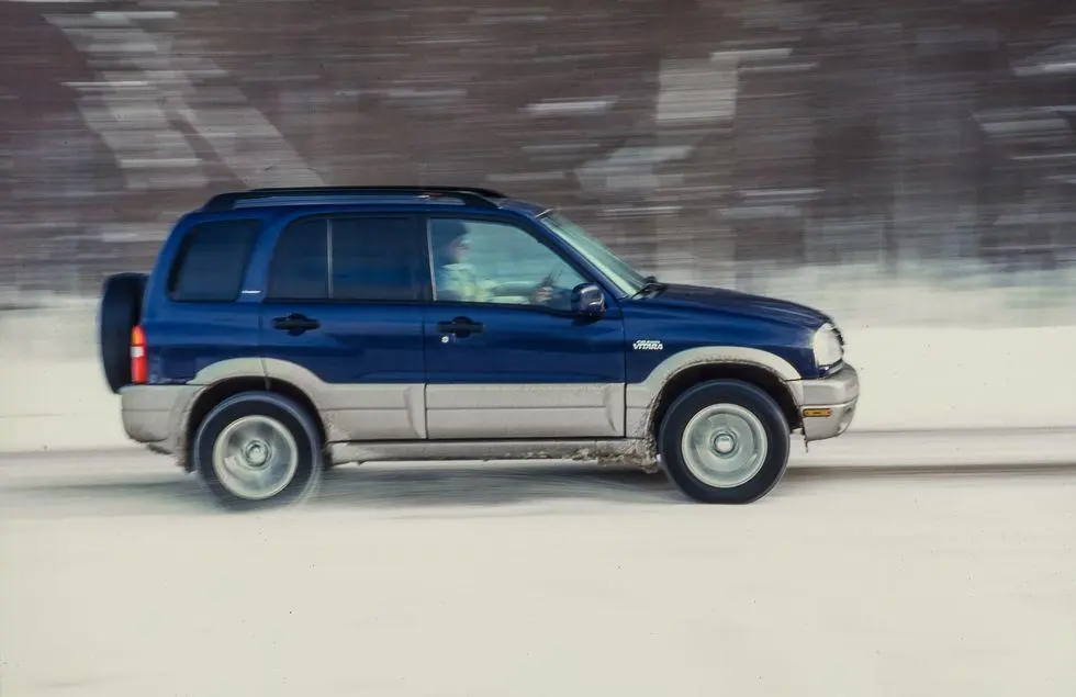 Suzuki Grand Vitara Grand Vitara 2.5 V6 3