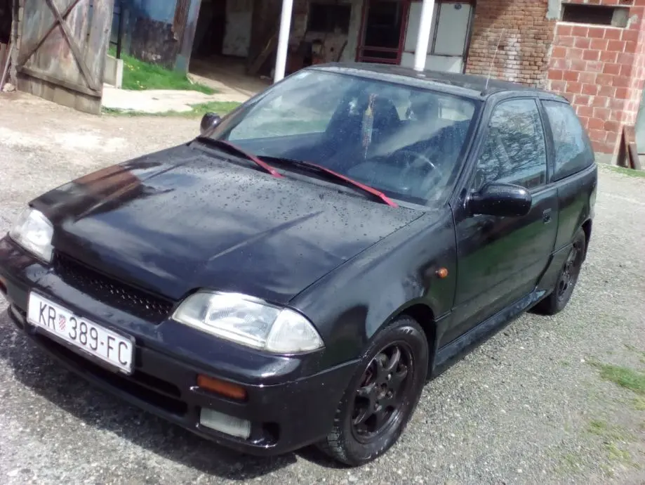 Suzuki Swift Swift 1.3 GL 2