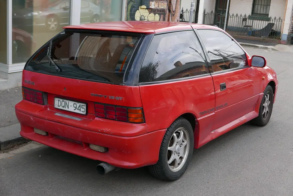 Suzuki Swift Swift 1.3 GTI 4