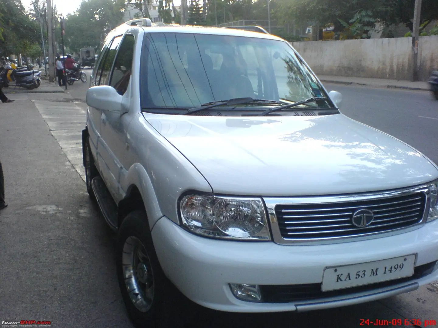 Tata Safari Safari 3.0 TDI DICOR 6