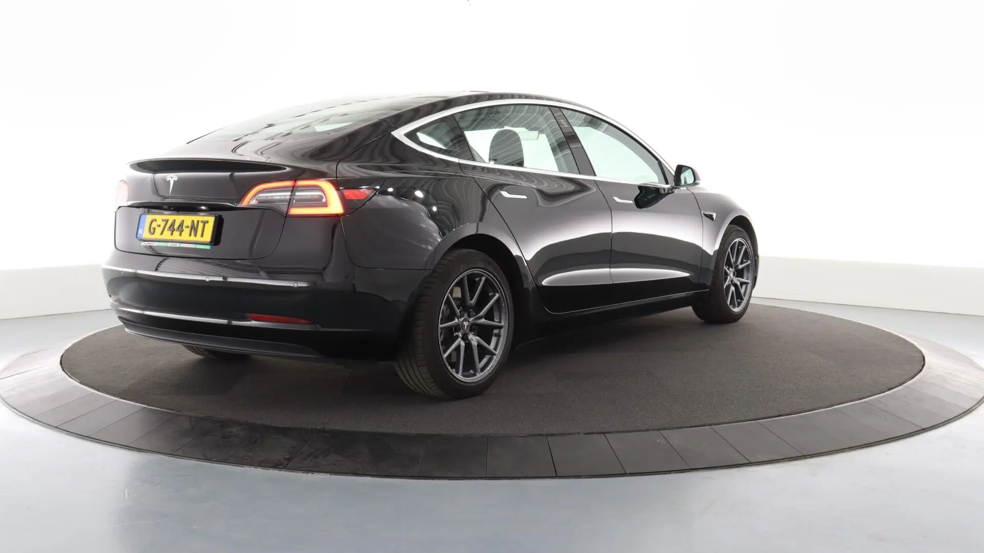 Tesla Model 3 Model 3 55kWh Standart Plus 1