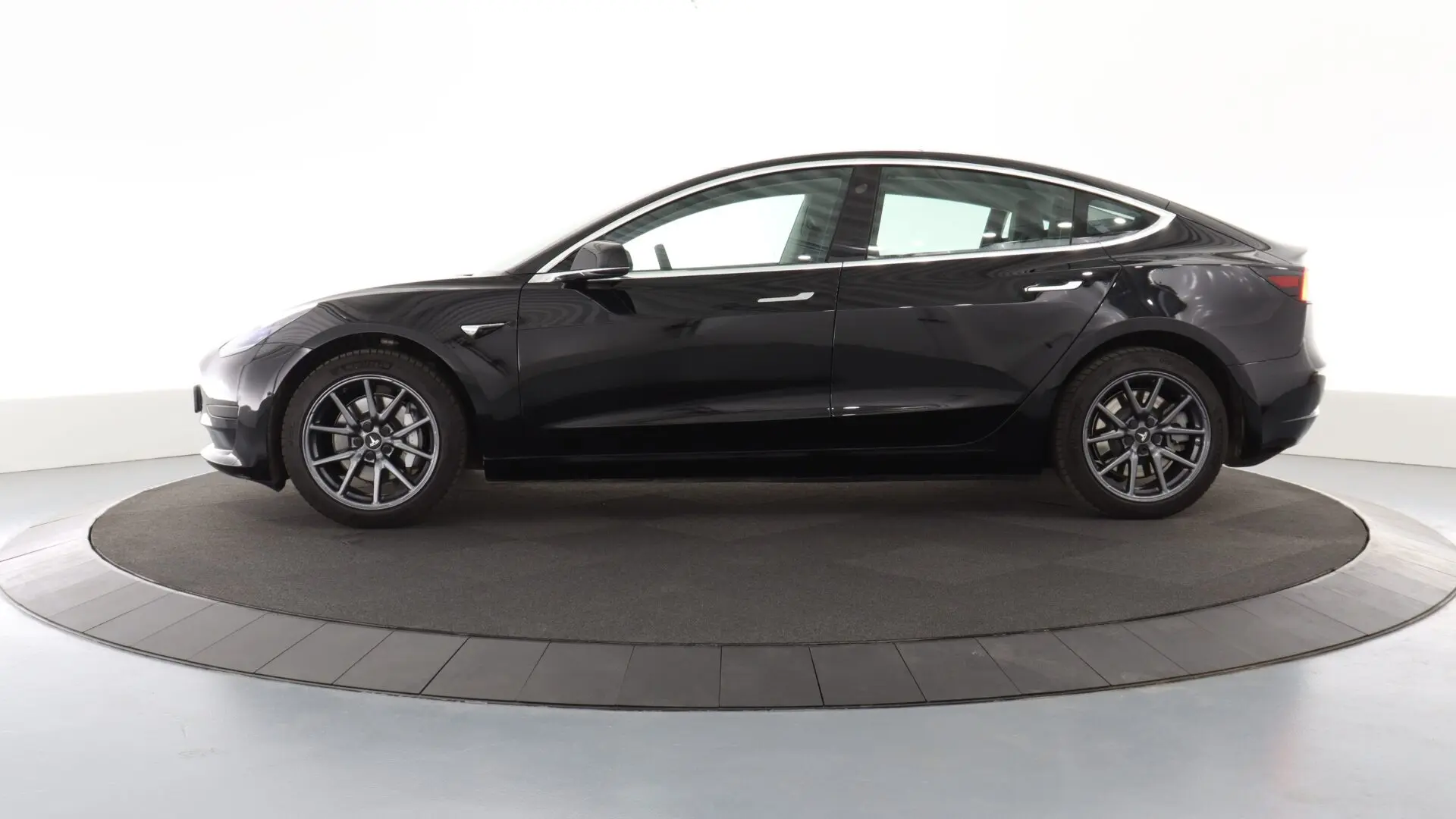 Tesla Model 3 Model 3 55kWh Standart Plus 2