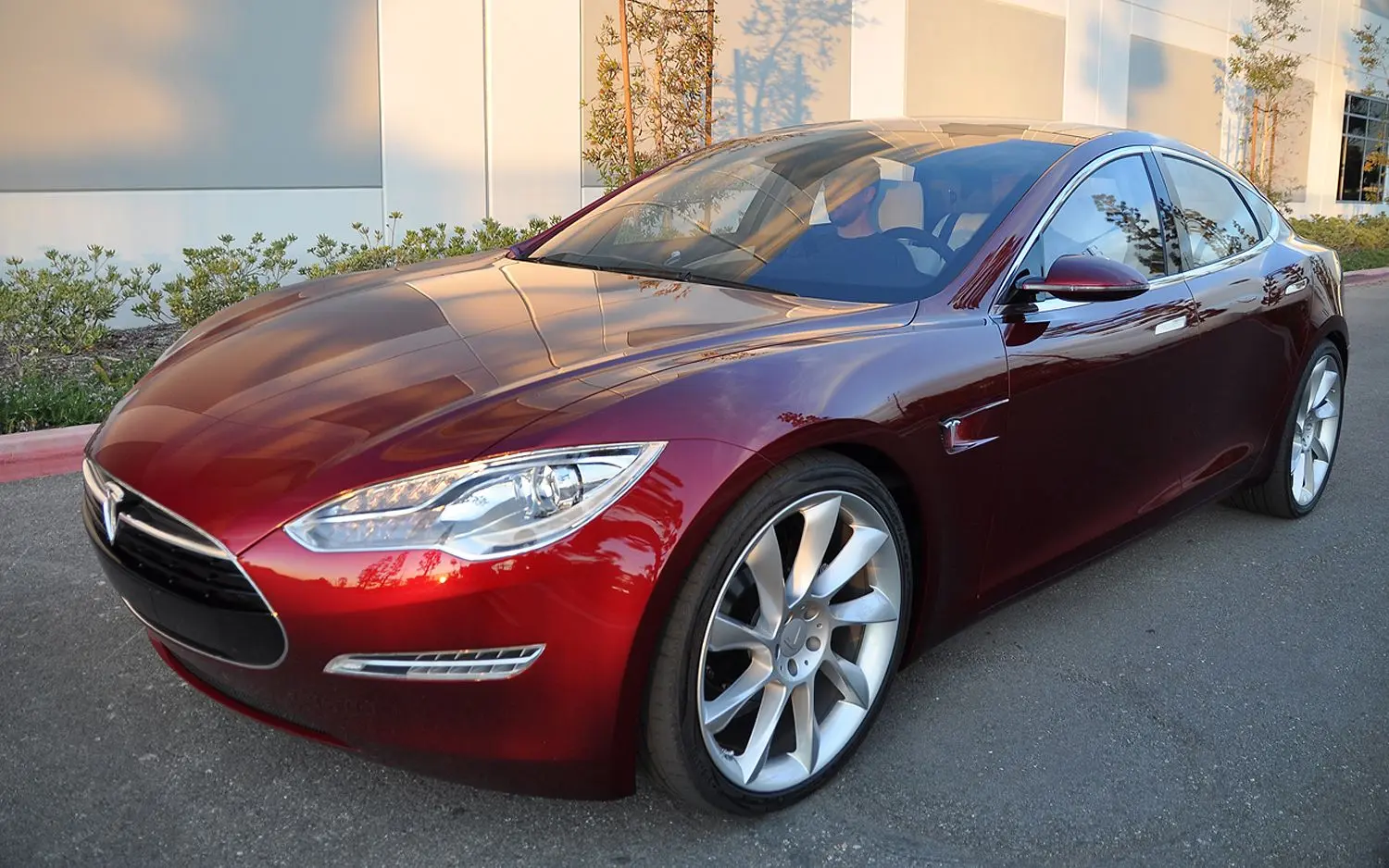 Tesla Model S Model S 60 Base 3