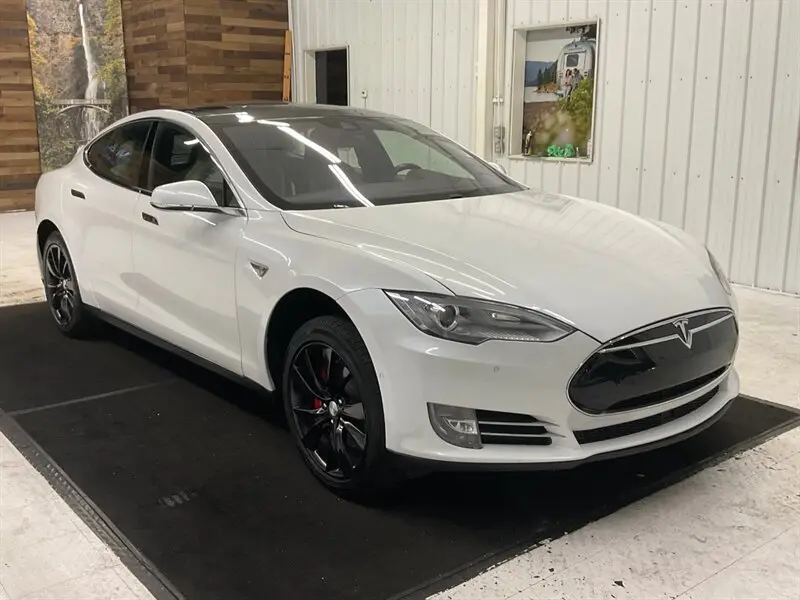 Tesla Model S Model S 85D 1