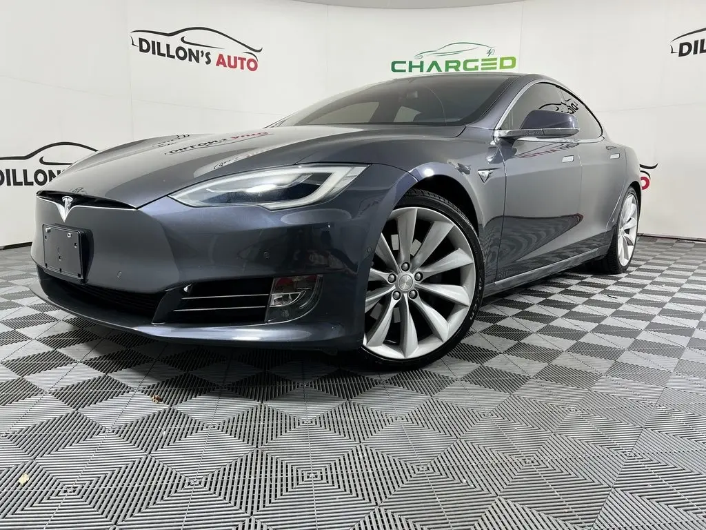 Tesla Model S Model S 90D 3
