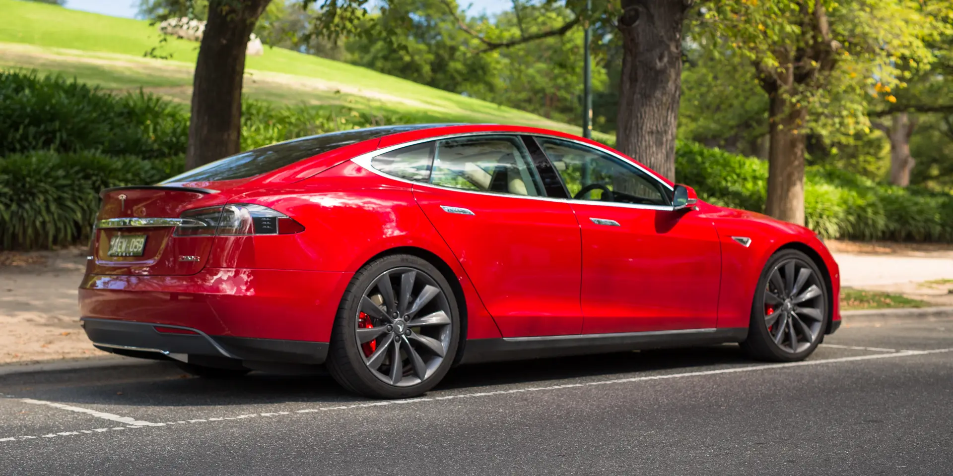 Tesla Model S Model S P90D 2