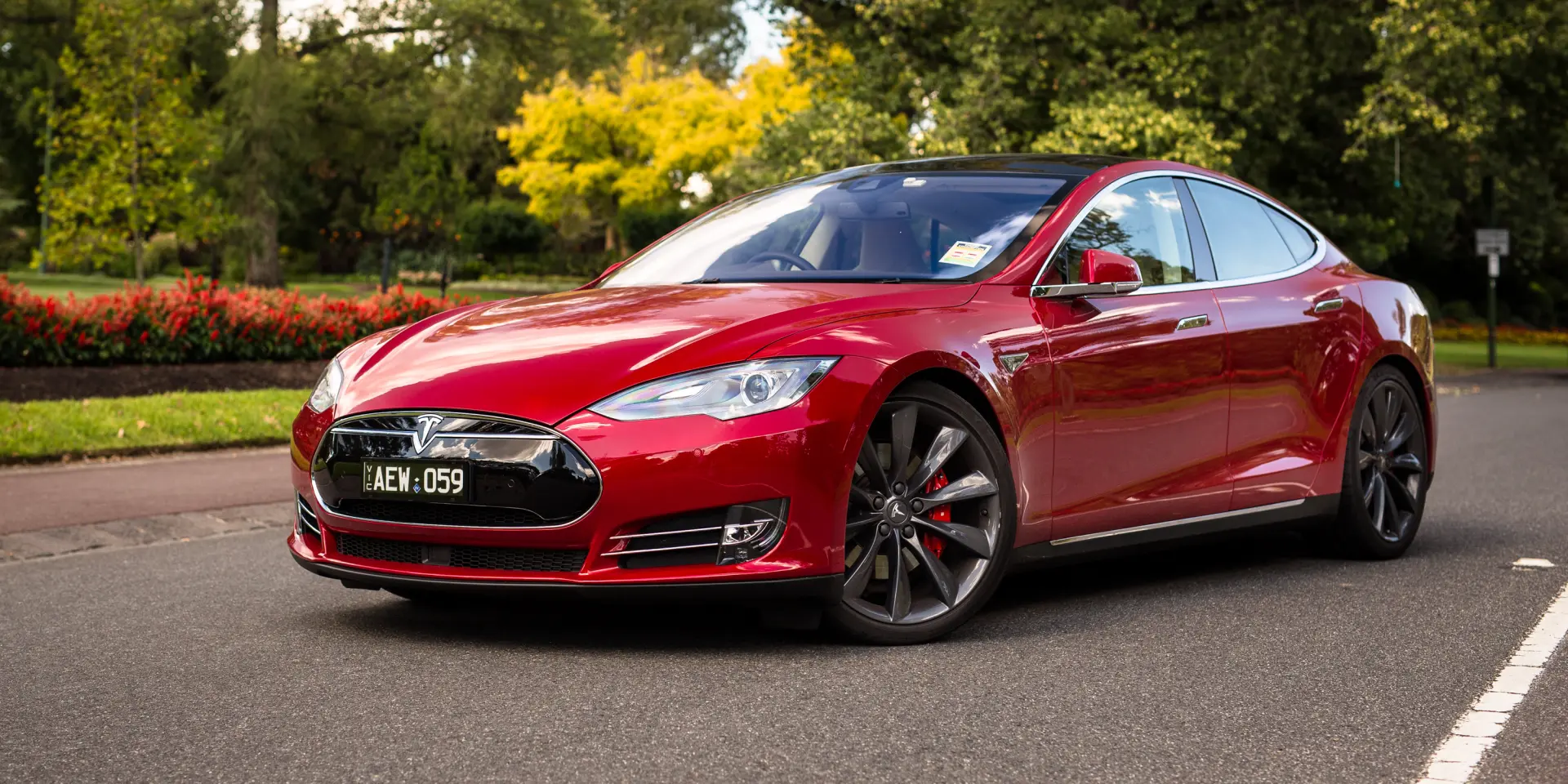 Tesla Model S Model S P90D 4