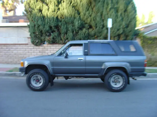 Toyota  4 Runner 2.4 D 3