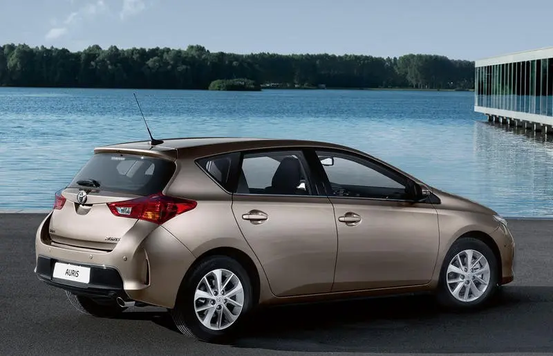 Toyota Auris Auris 1.6 Advance 5