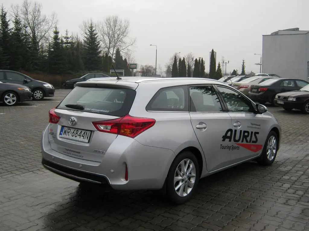 Toyota Auris Auris 1.4 D-4D Premium M/M 5