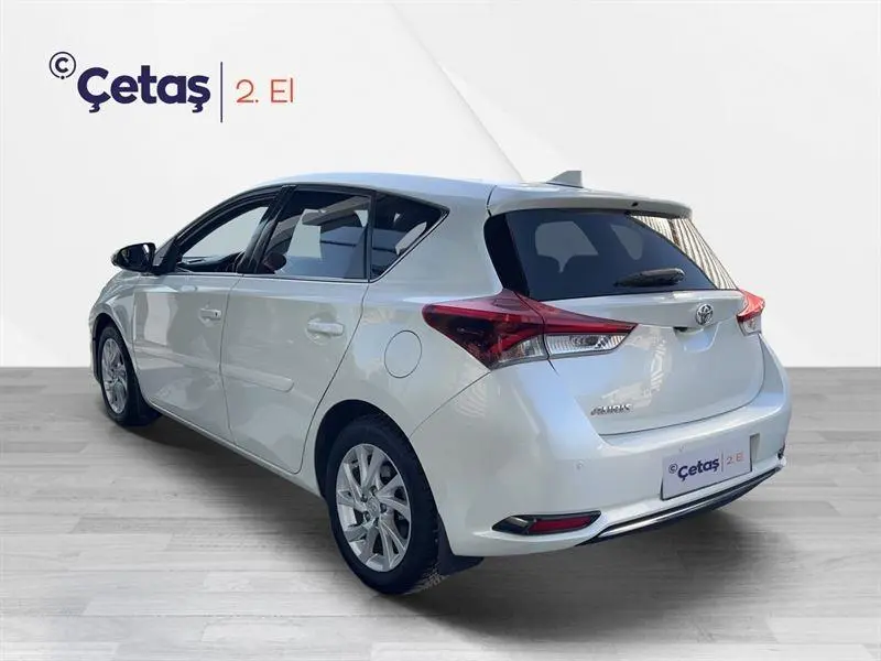 Toyota Auris Auris 1.6 Active Skypack Multidrive S 4