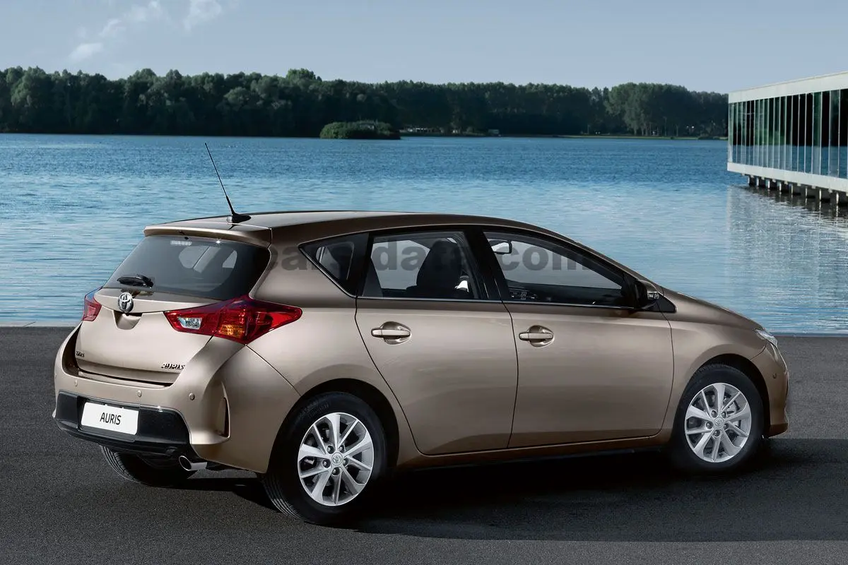 Toyota Auris Auris 1.6 Advance 6