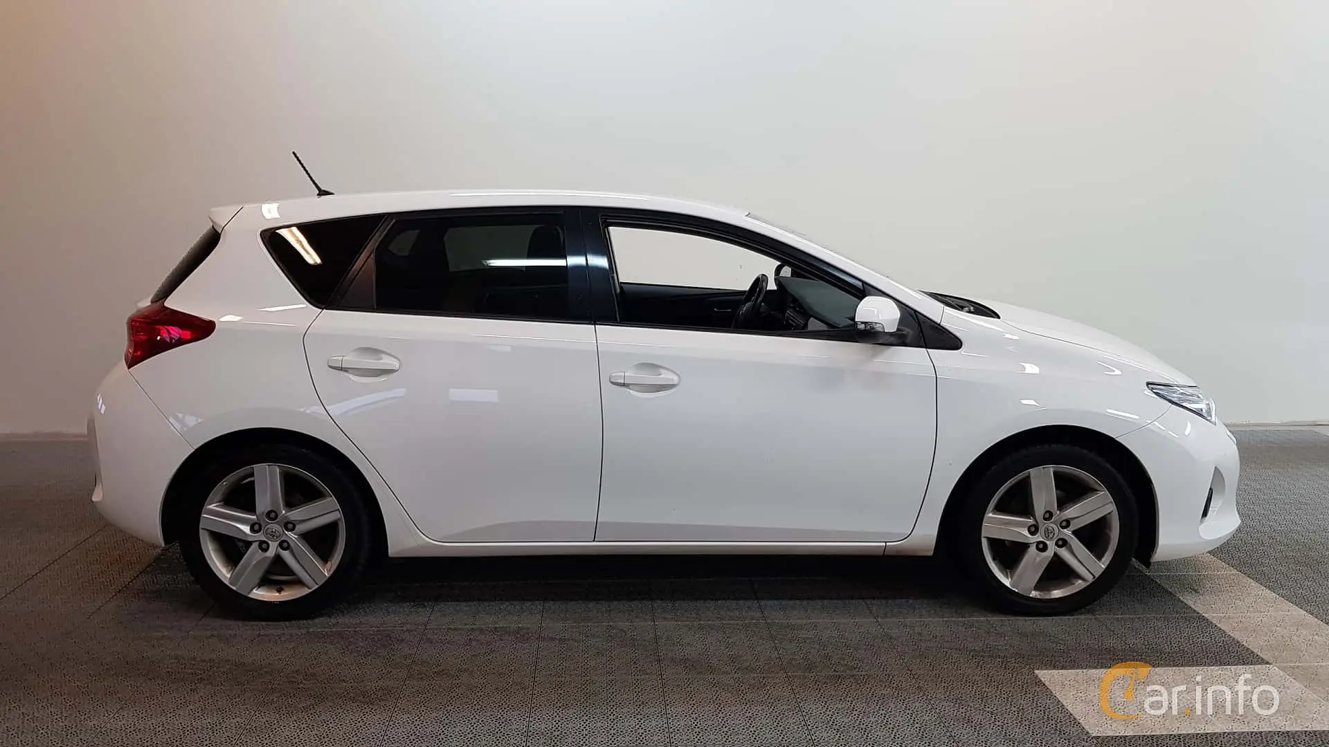 Toyota Auris Auris 1.6 Active Multidrive S 4