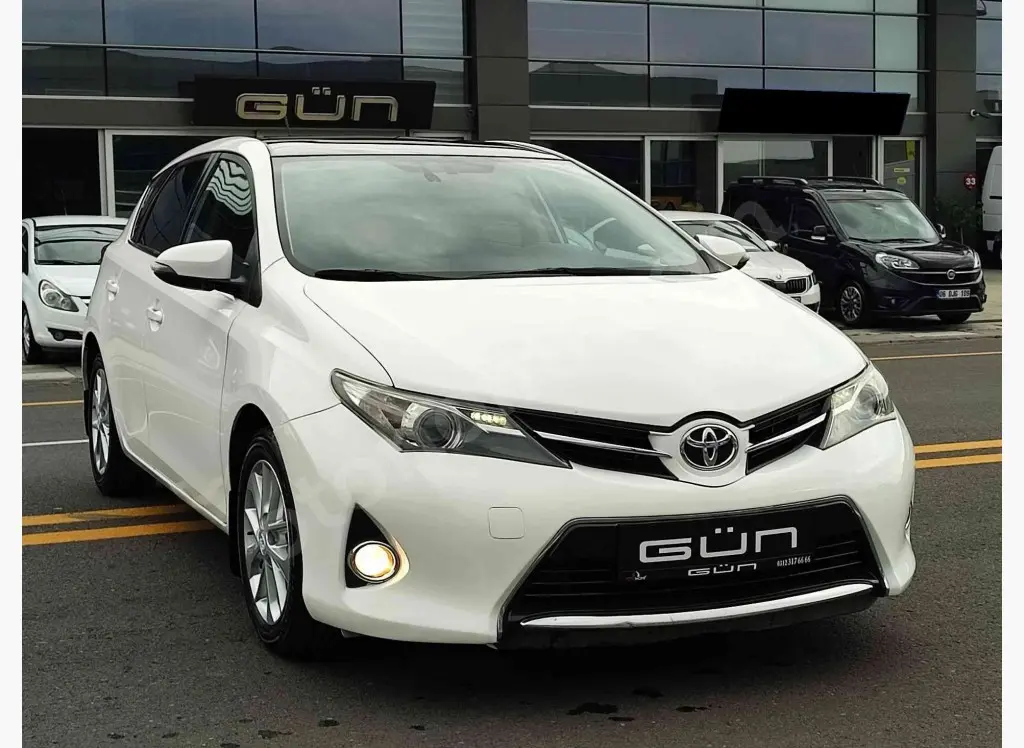 Toyota Auris Auris 1.6 Advance Skypack Multidrive S 0