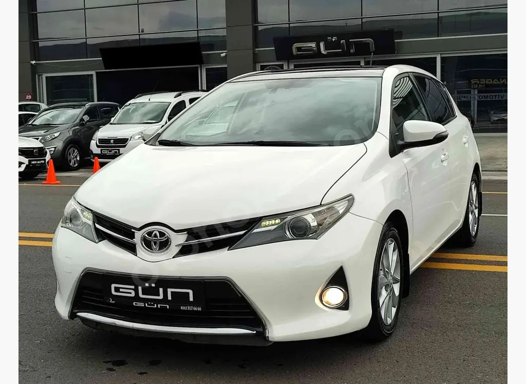 Toyota Auris Auris 1.6 Advance Skypack Multidrive S 3