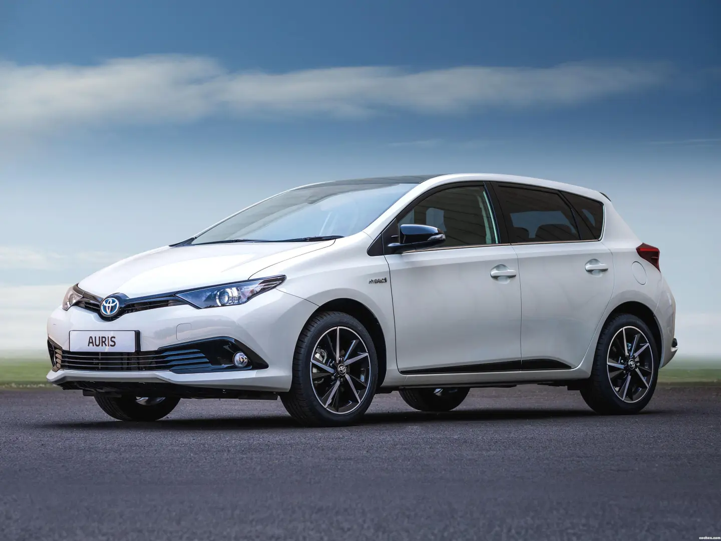Toyota Auris Auris 1.8 Hybrid Active e-CVT 3