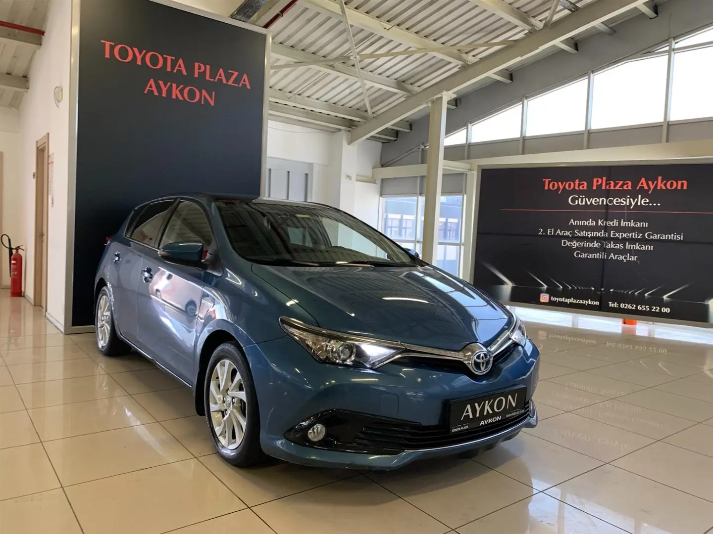 Toyota Auris Auris 1.8 Hybrid Advance Skypack e-CVT 6