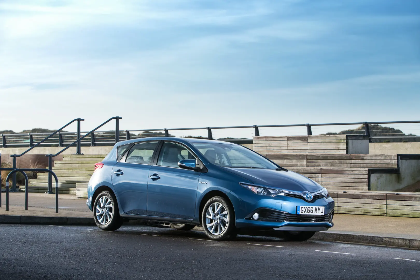Toyota Auris Auris 1.8 Hybrid Premium e-CVT 6