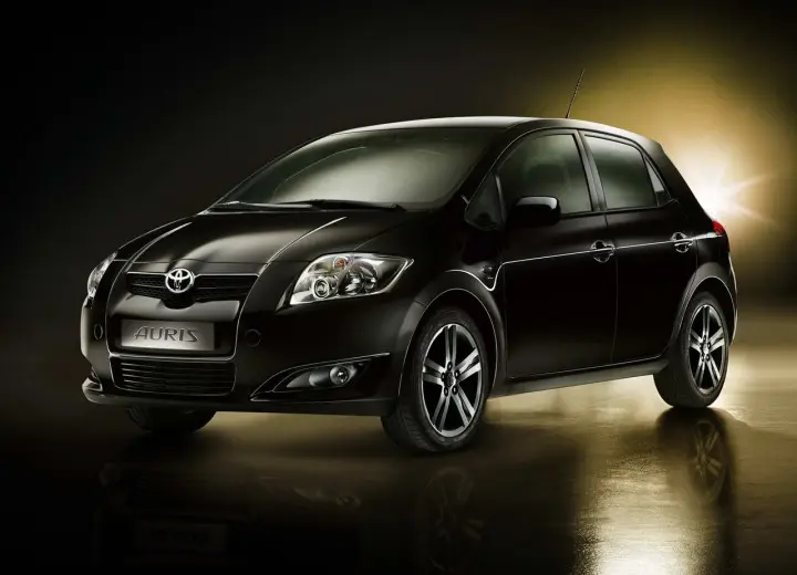 Toyota Auris Auris 2.2 D-4D Premium Active 1