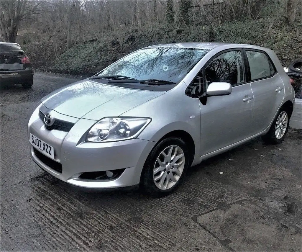 Toyota Auris Auris 2.2 D-4D Premium Active 2