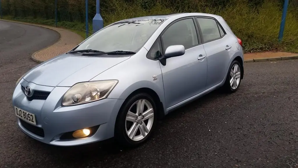 Toyota Auris Auris 2.2 D-4D Premium Active 3