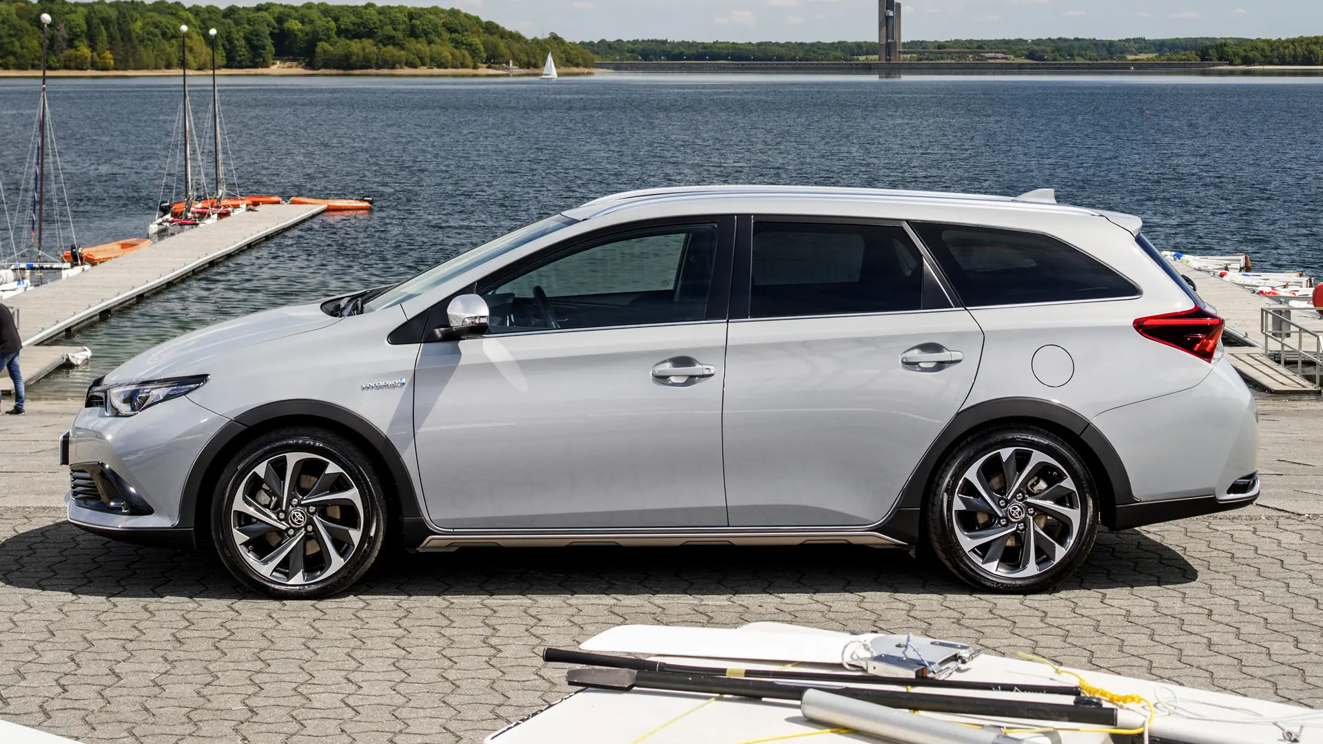 Toyota Auris Auris Touring Sports 1.8 Hybrid Advance Skypack e-CVT 5