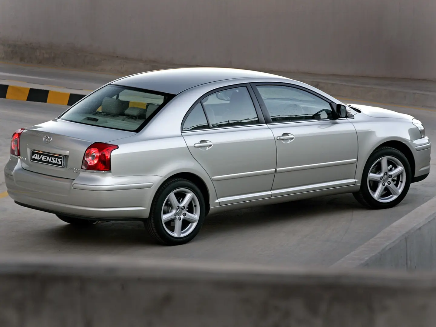 Toyota Avensis Avensis 1.6 6