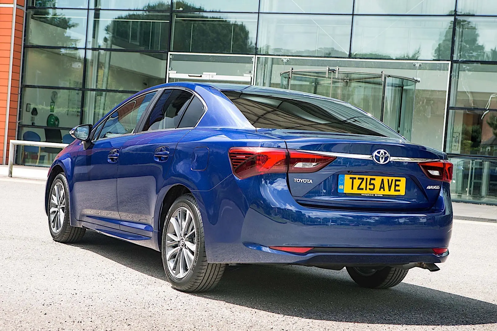 Toyota Avensis Avensis 1.6 D-4D Premium 2