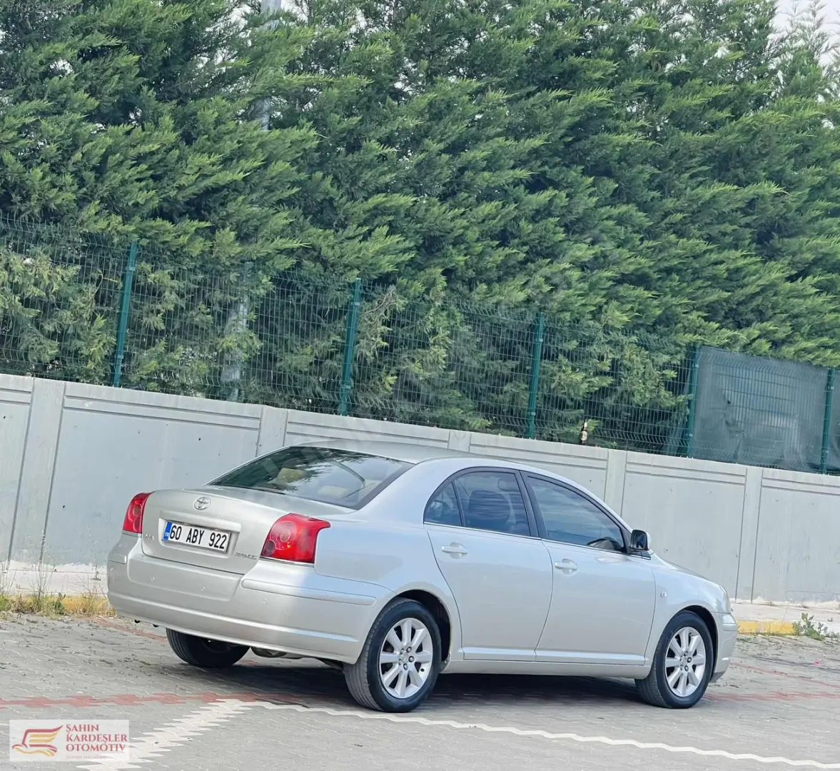 Toyota Avensis Avensis 1.6 Comfort 3