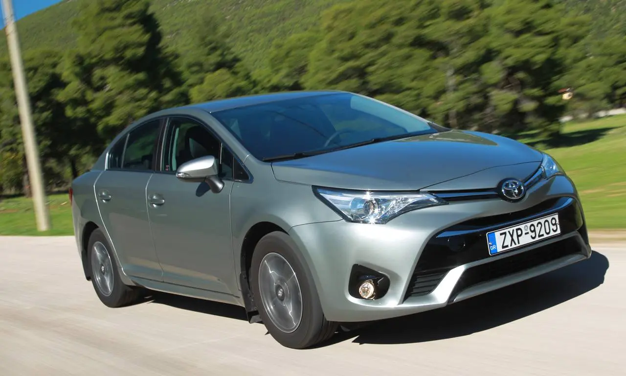 Toyota Avensis Avensis 1.6 D-4D Premium Plus Navi 2