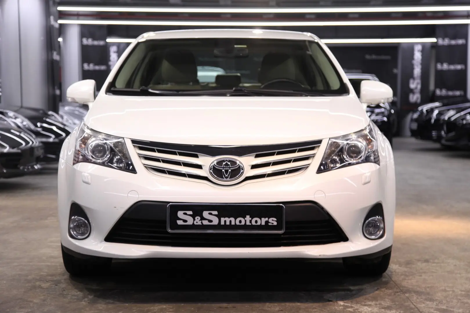 Toyota Avensis Avensis 1.6 Elegant 4