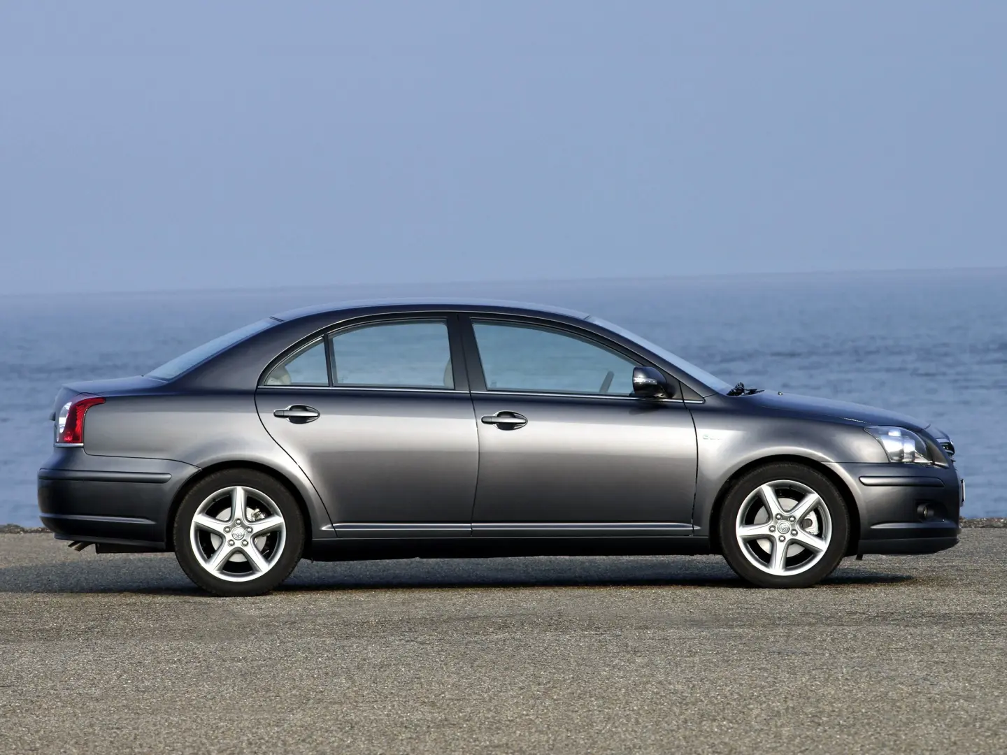 Toyota Avensis Avensis 1.6 Linea 5