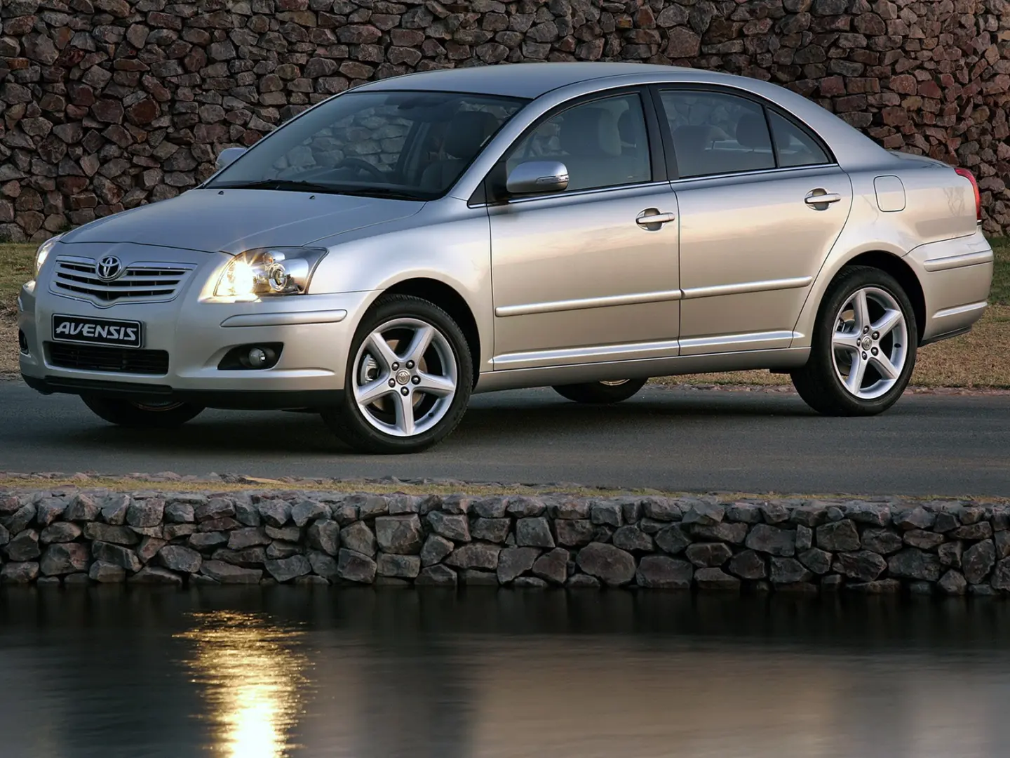 Toyota Avensis Avensis 1.6 Linea 6
