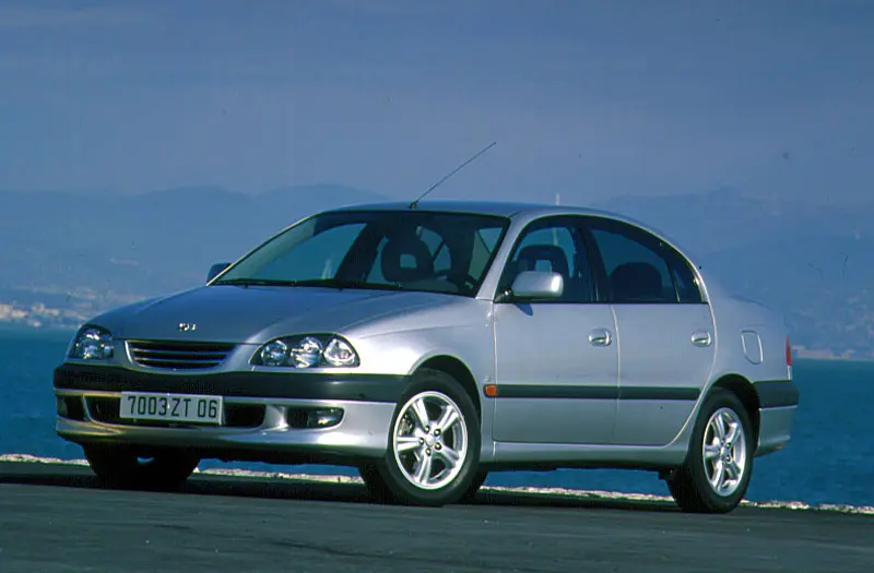Toyota Avensis Avensis 1.6 Linea Luna 2