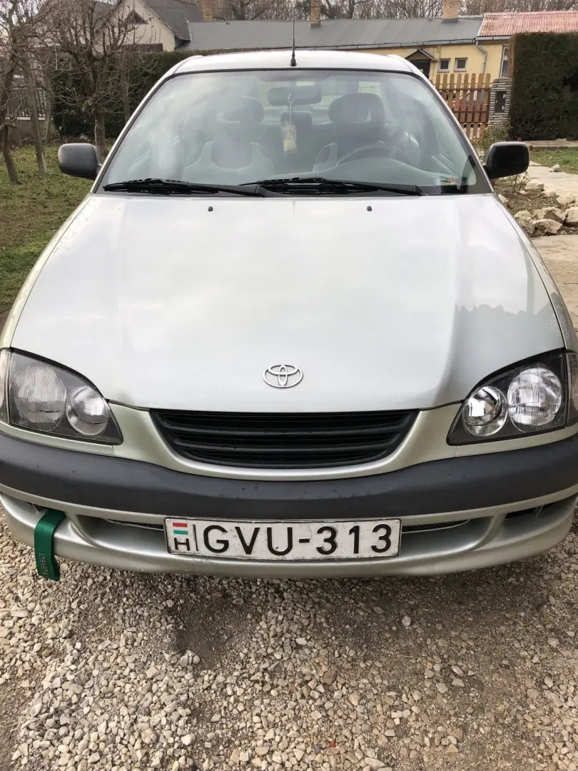 Toyota Avensis Avensis 1.6 Linea Luna 3