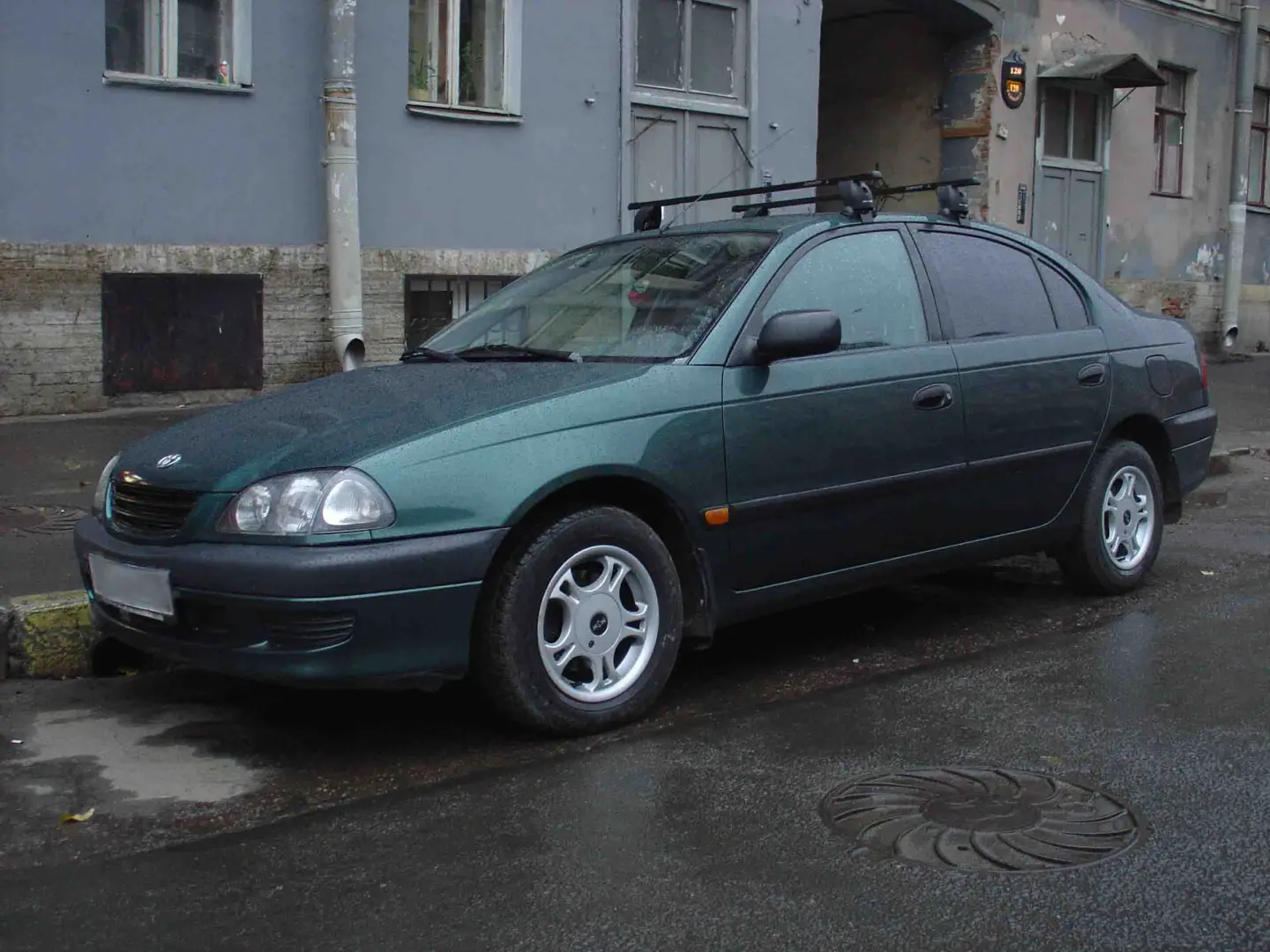 Toyota Avensis Avensis 1.6 Linea Luna 4