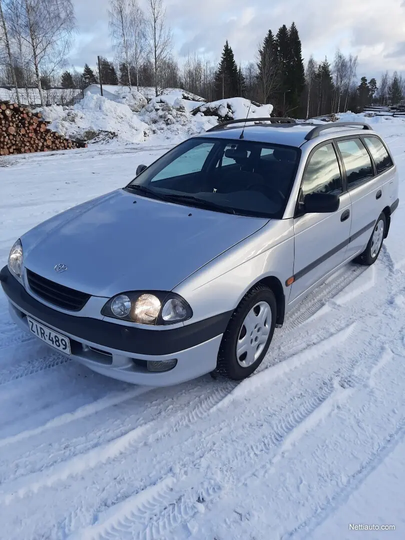 Toyota Avensis Avensis 1.6 Linea Terra 5