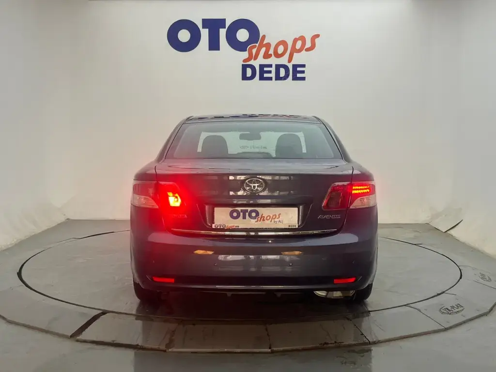 Toyota Avensis Avensis 1.8 Elegant Extra Multidrive S 3