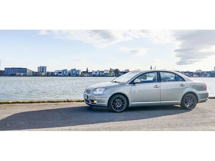 Toyota Avensis Avensis 1.8 Linea 5