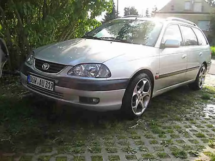 Toyota Avensis Avensis 1.8 Linea Sol 4