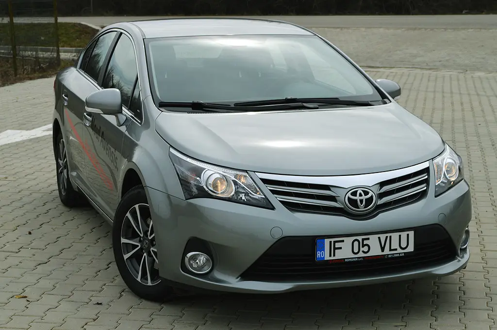 Toyota Avensis Avensis 1.8 Premium Multidrive S 7