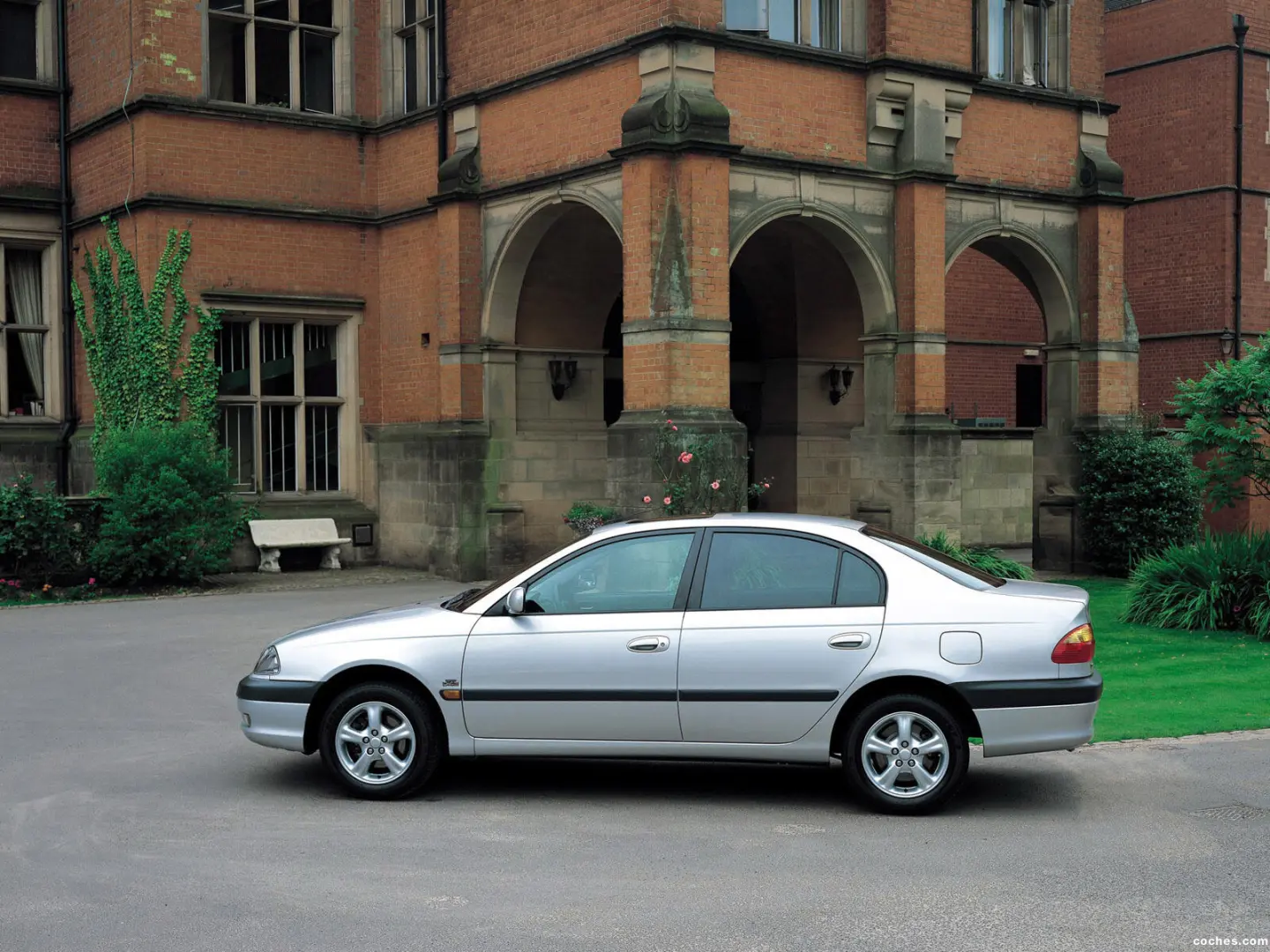 Toyota Avensis Avensis 2.0 D-4D 4