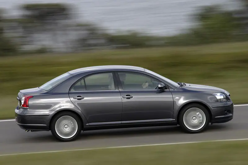 Toyota Avensis Avensis 2.0 D-4D Elegant Executive 4