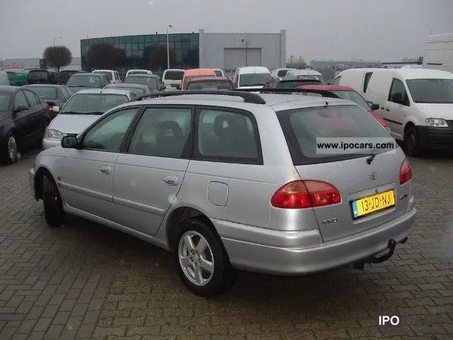 Toyota Avensis Avensis 2.0 D-4D Linea Terra 3