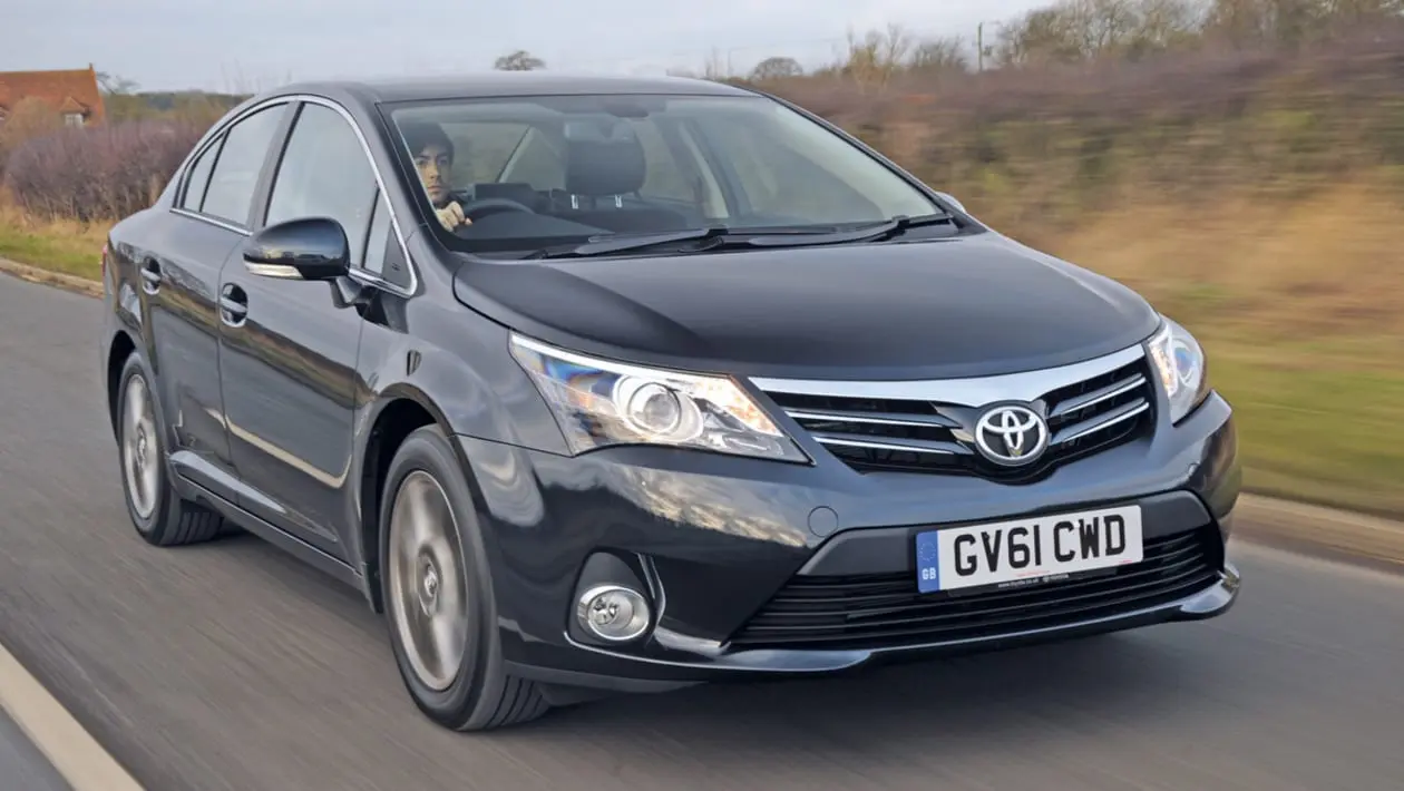 Toyota Avensis Avensis 2.0 D-4D Premium Plus Navi 3