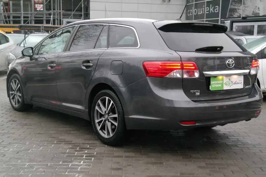 Toyota Avensis Avensis 2.0 D-4D Premium 5