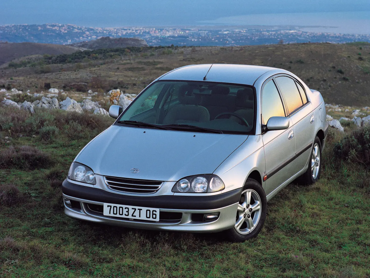 Toyota Avensis Avensis 2.0 Sol 5