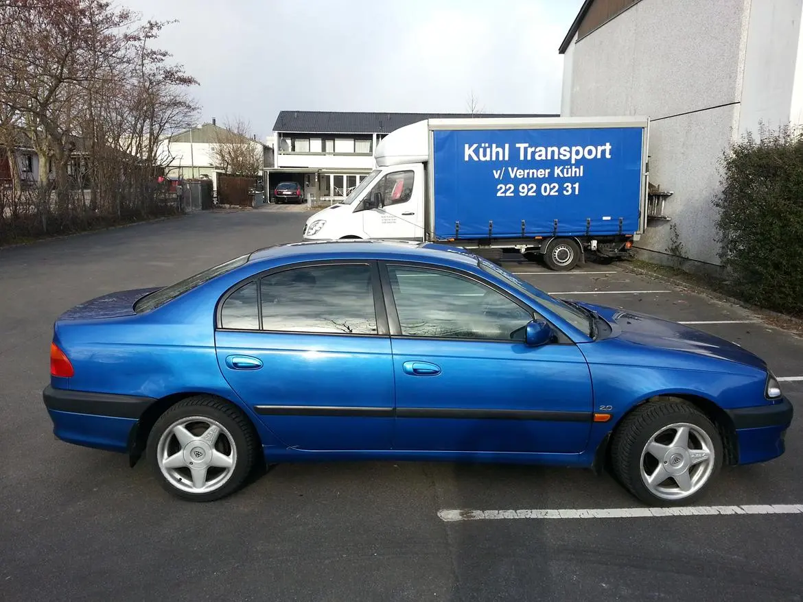 Toyota Avensis Avensis 2.0 Sol 4
